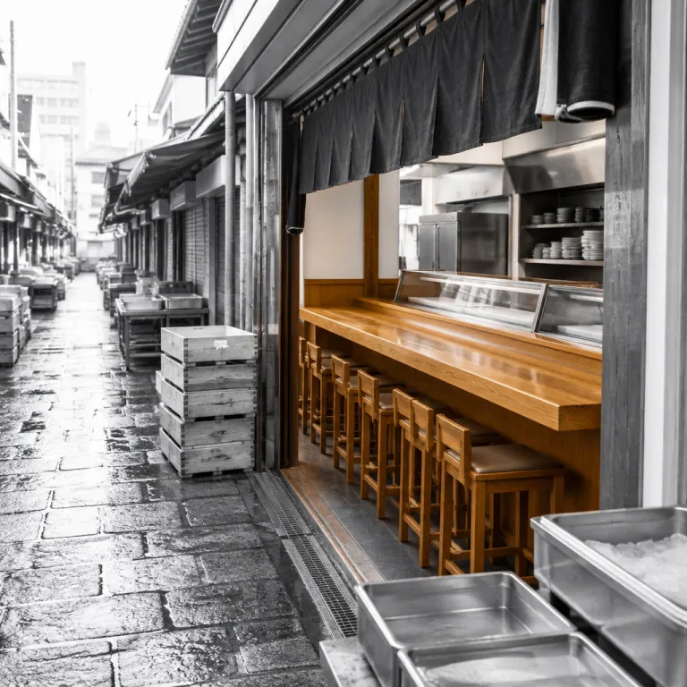 Why tsukiji daiwa sushi still shapes where you stay in Tokyo